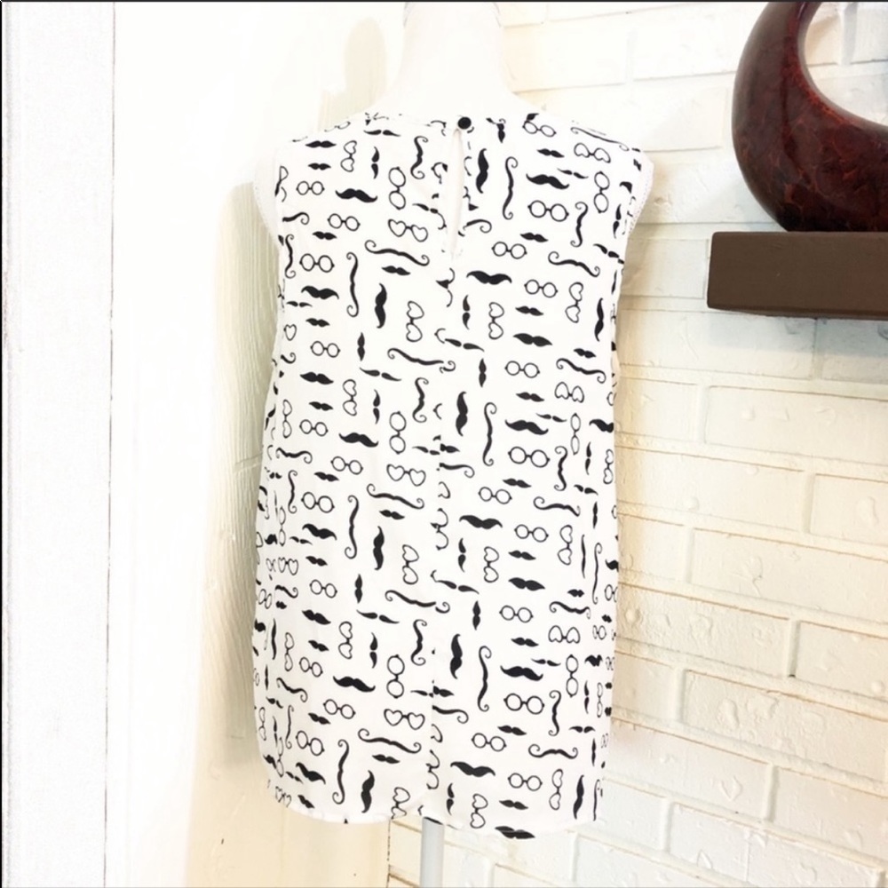 One Clothing Chiffon Sleeveless Tank - Picture 3 of 6